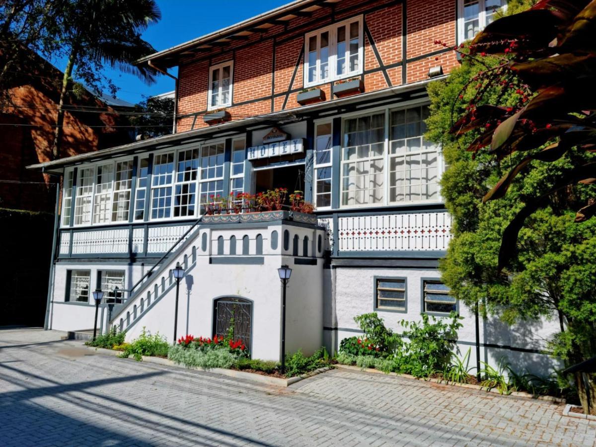 Hotel Hermann บลูเมเนา ภายนอก รูปภาพ