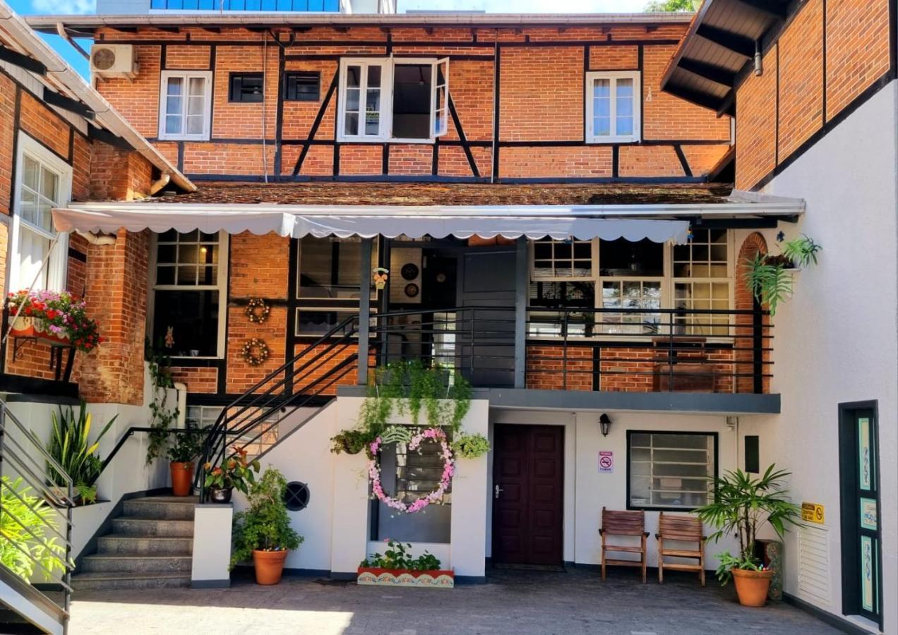 Hotel Hermann บลูเมเนา ภายนอก รูปภาพ